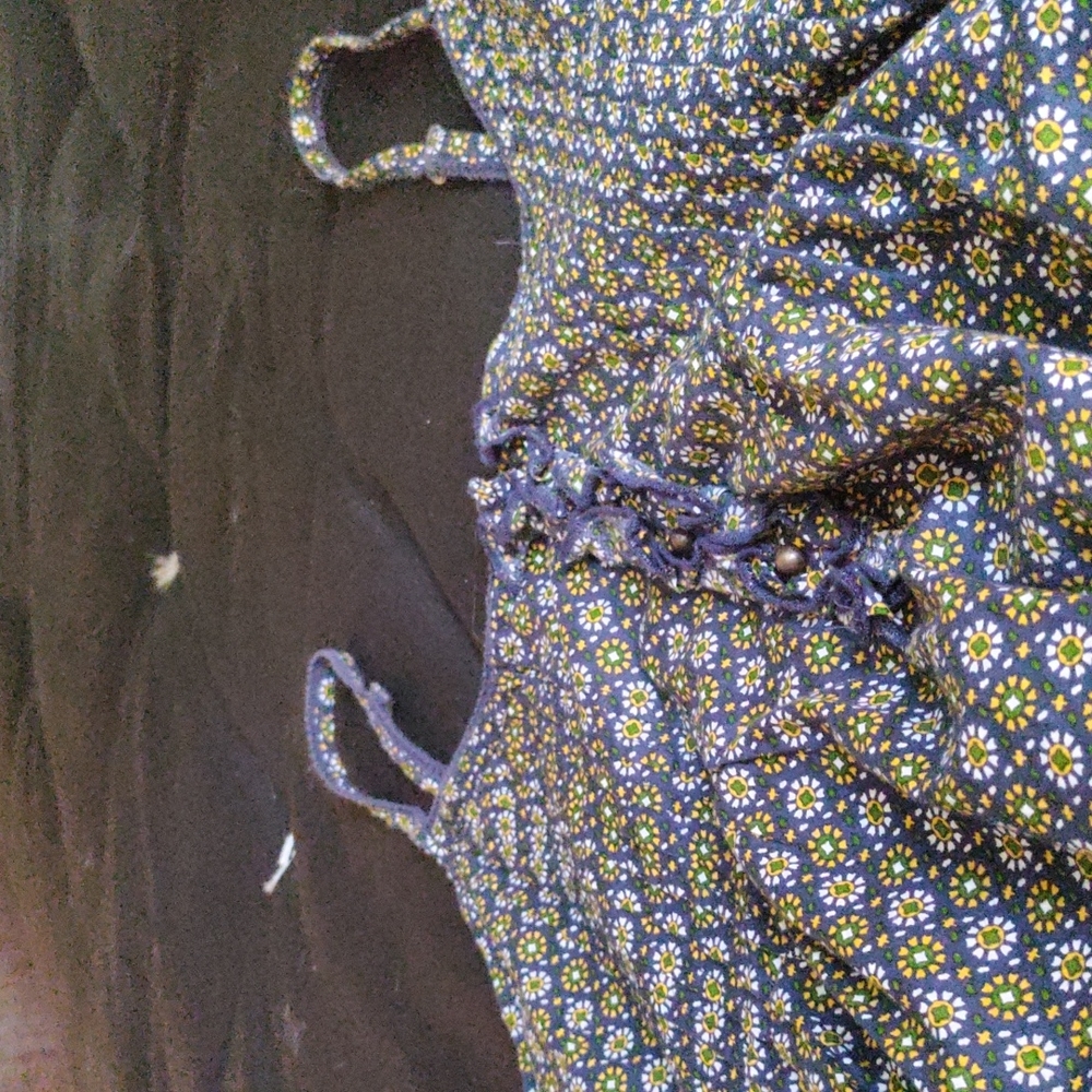 Shirt - Picture 3 of 3